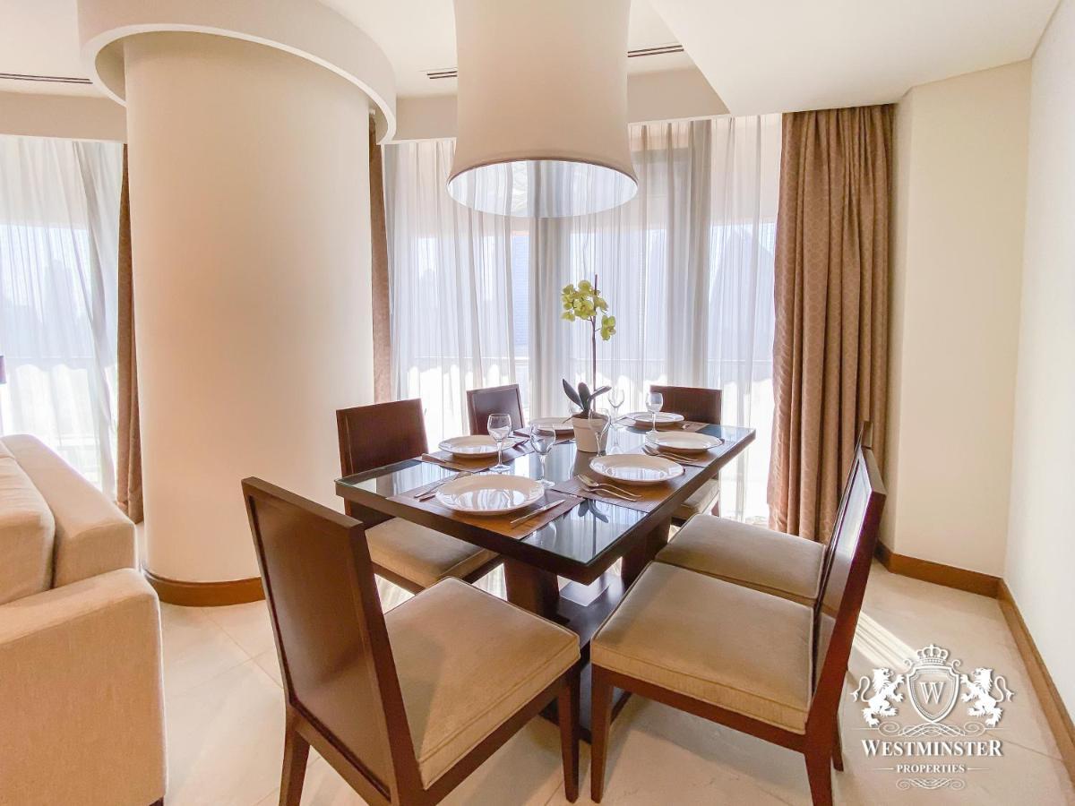 Westminster Dubai Mall Exterior photo A dining room