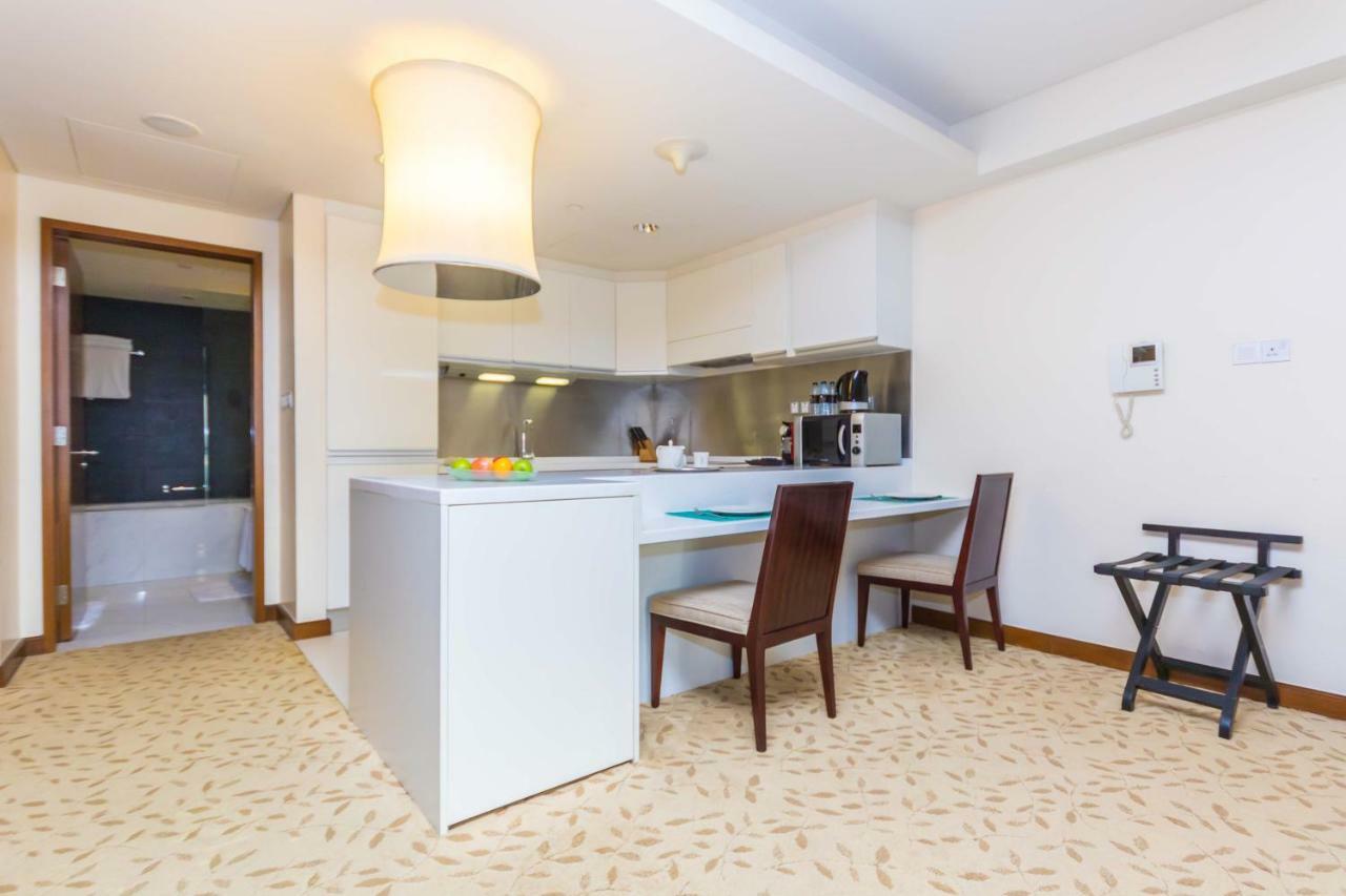 Westminster Dubai Mall Exterior photo A carpet in a kitchen