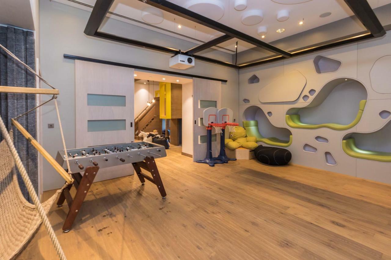 Westminster Dubai Mall Exterior photo The children's playroom